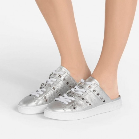 Bemyndigelse fond Marco Polo Silver PARTY backless sneakers with studs and rhinestones.