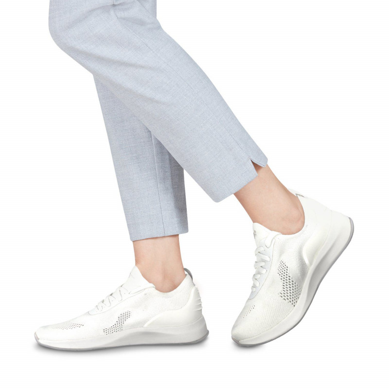White Tamaris Malibu sneakers