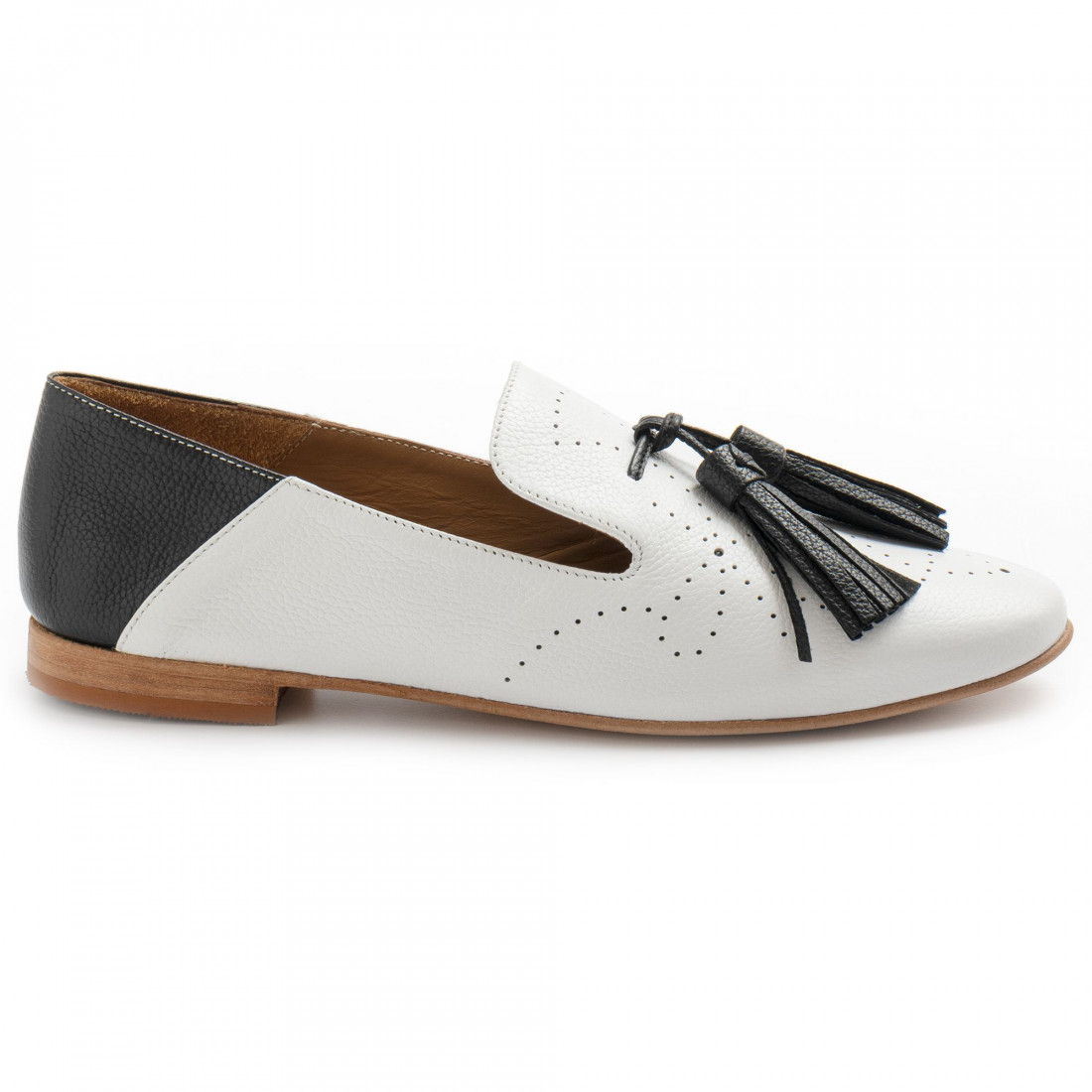 Milano women's flat shoe white and black with tassels