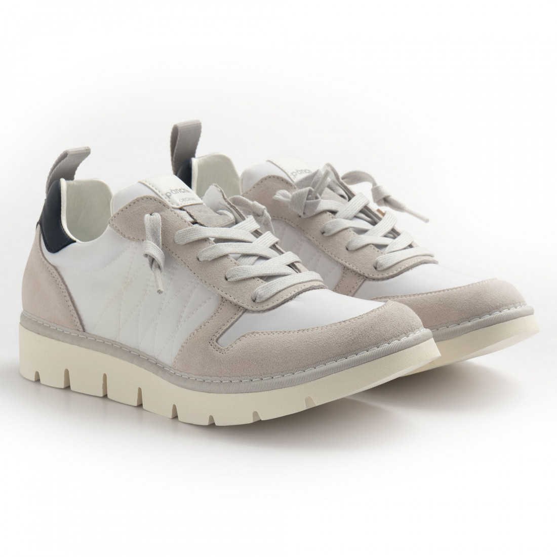 Belicoso flexible Aventurarse Panchic P05 men's sneaker in white nylon and suede